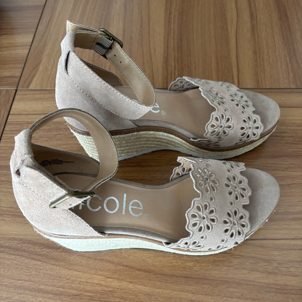 Nicole Women's Tan Sandals 8.5